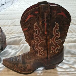Ariat Brown Western Cowboy Boots with Red Accents Size 7